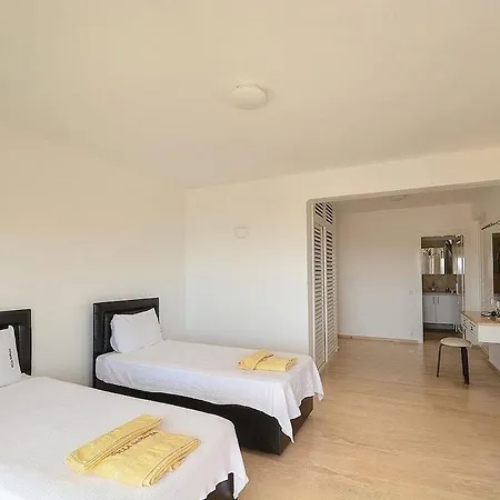 Samsara With Stunning Sea Views In
