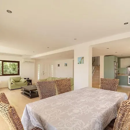 Samsara With Stunning Sea Views In Willa Kalkan